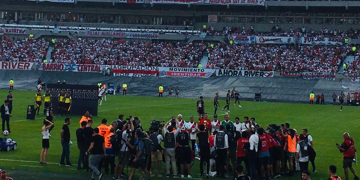 El Kaiser volvió al Estadio Monumental y los hinchas ni lo registraron