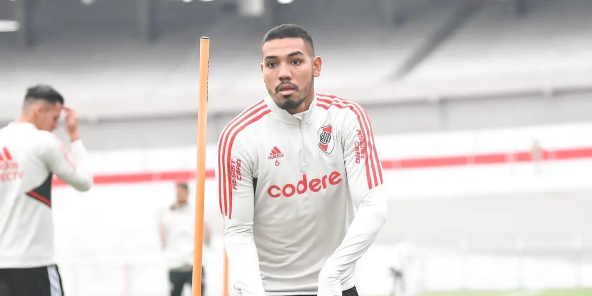 Héctor David Martínez durante un entrenamiento de River Plate.